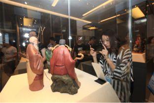 网红鉴定馆,揭秘网络红人的真实面目