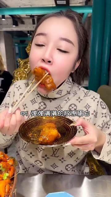 鹤壁网红无骨鸡爪店,舌尖上的美味传奇，一爪定乾坤！