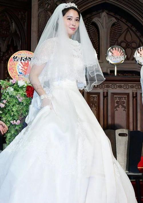 日本明星 婚纱,见证爱情的高雅时刻