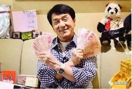 成龙看明星吃饭视频,一窥娱乐圈饮食文化