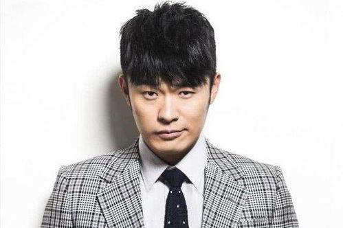 范姓明星男综艺,笑料百出，魅力四射的综艺之旅